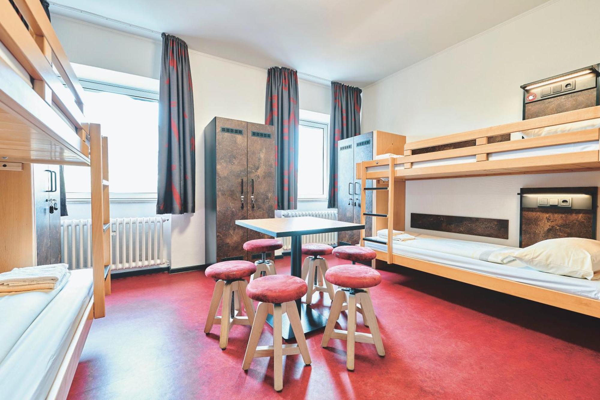 Hostel Djh Jugendgästehaus Adolph Kolping *